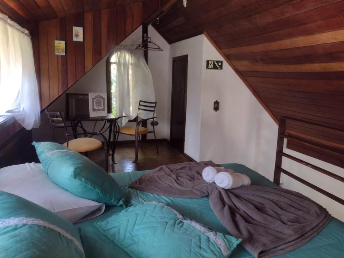 E Restaurante Dona Siroba Guest house *